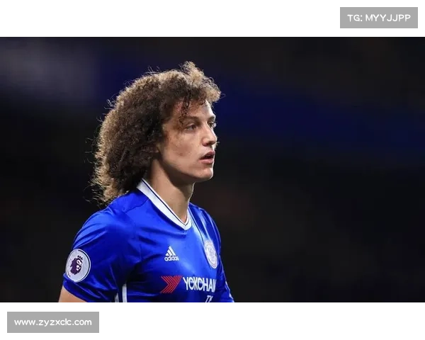 大卫路易斯的转型之路：从坚固后卫到灵动中场的多面人生