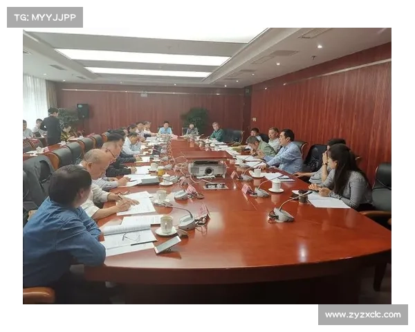 如何在会议中高效提出质疑与回应，提升讨论质量与决策效率