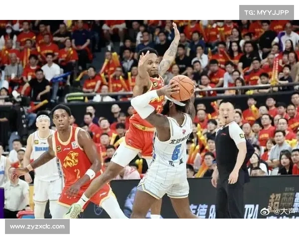 布朗在广厦篮球赛中的精彩表现如何扭转比赛局势并带来胜利